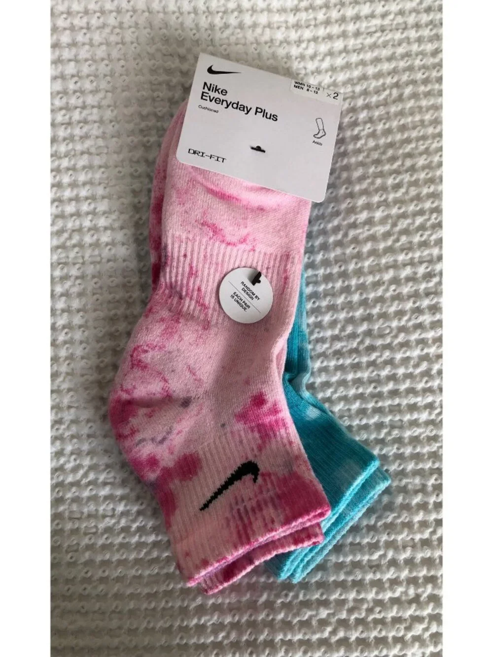Nike Everyday Plus Cushioned Ankle Socks (2 Pairs, Pink and Blue) NWT